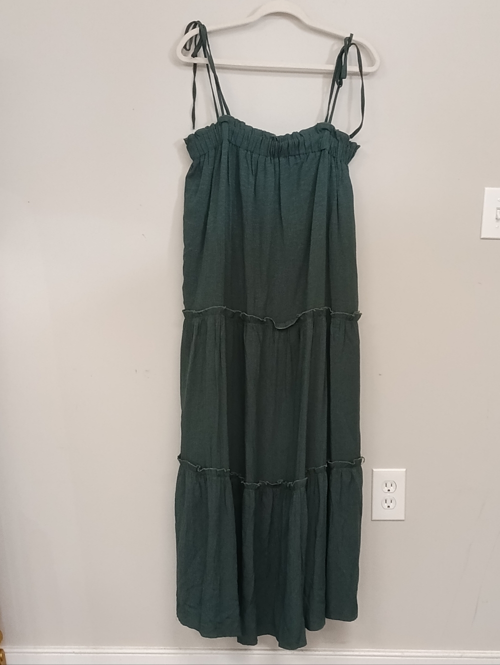 Women’s Dark Green Tiered Maxi Dress - Sleeveless Adjustable Tie-Strap Medium